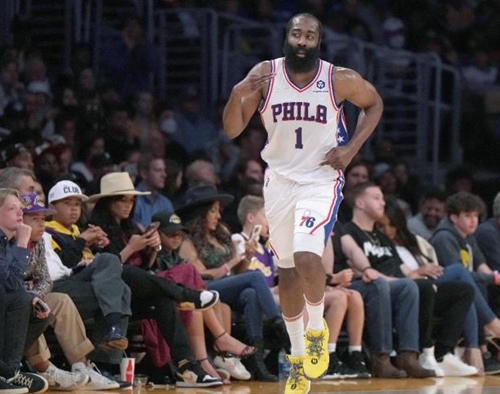 步行者争议 步行者争议